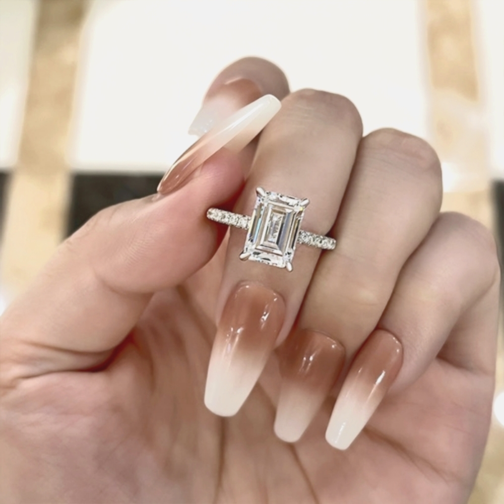 High Quality Moissanite Simulated Diamond Ring Genuine 925